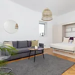 Apartment With Balcony - Paulinska 8 Street