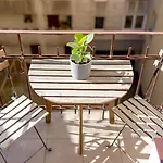 Apartment With Balcony - Paulinska 8 Street